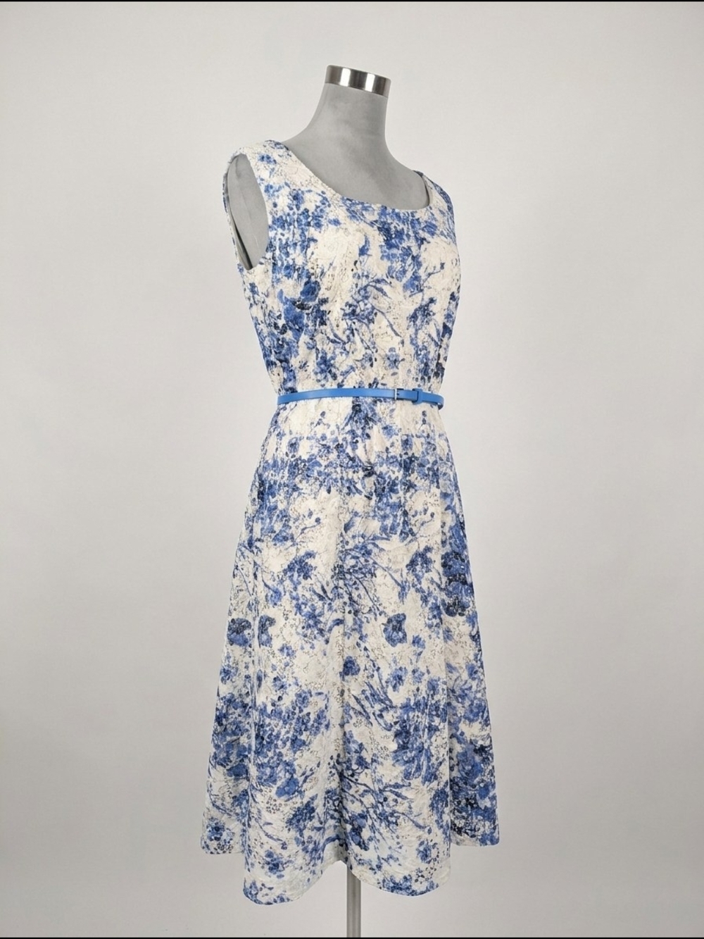 R&M Richards Blue and Cream Floral Belted Fit-and-Flare Dress